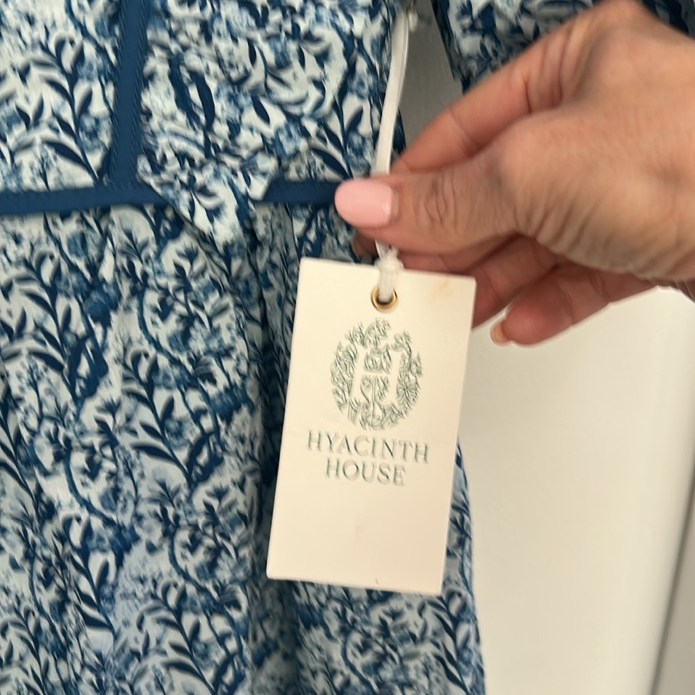 Blue Floral Ruffle-Sleeve Mini Dress - Picture 4 of 11